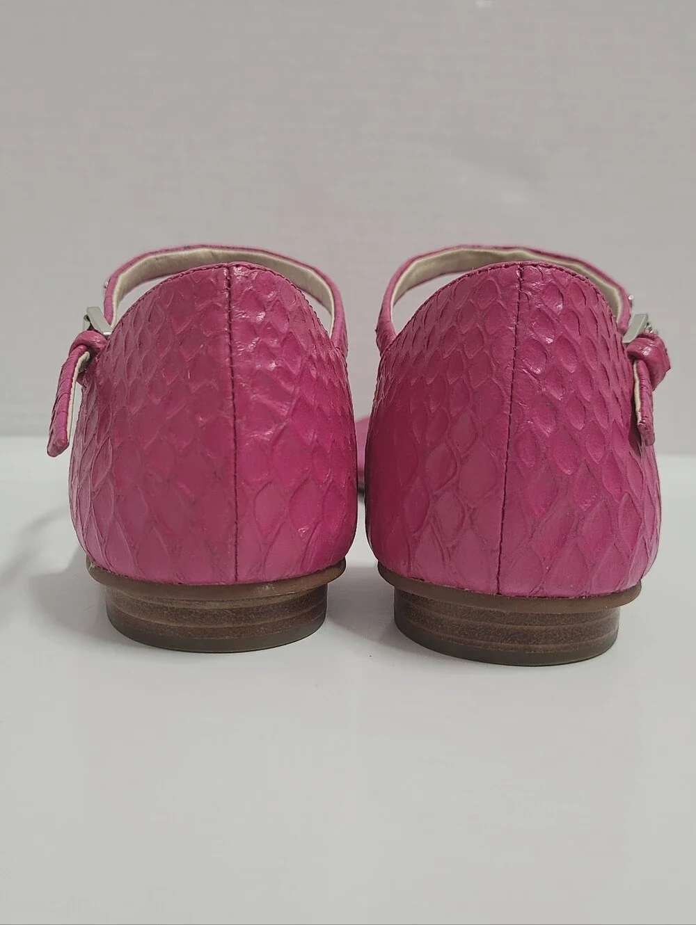 MICHAEL Michael Kors Kristen Flat Thong Sandals Fuchsia Pink Sz 8½